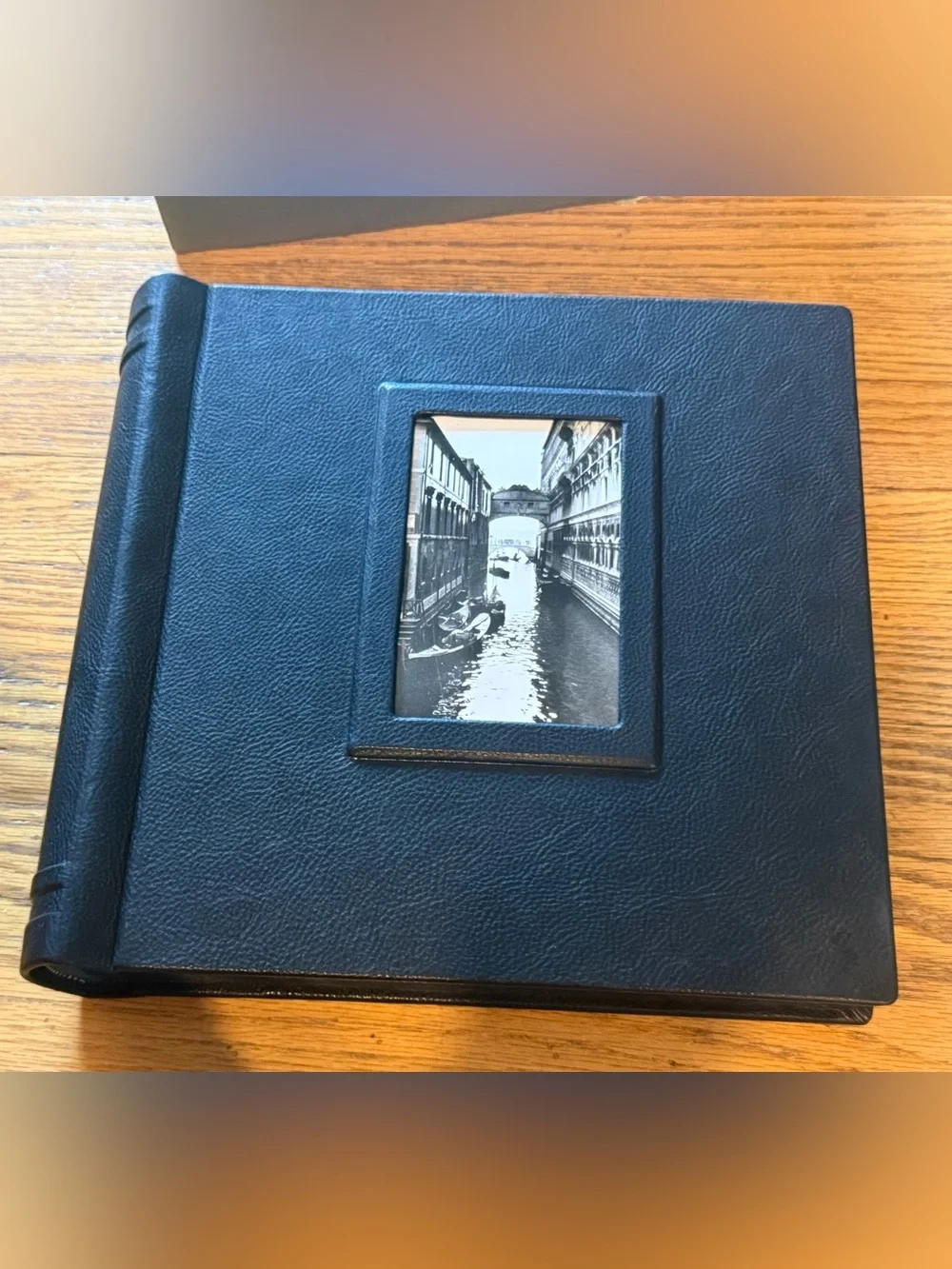 NIB Daisy Arts Italian Leather Photo Album / Scrapbook - Black w/ Box